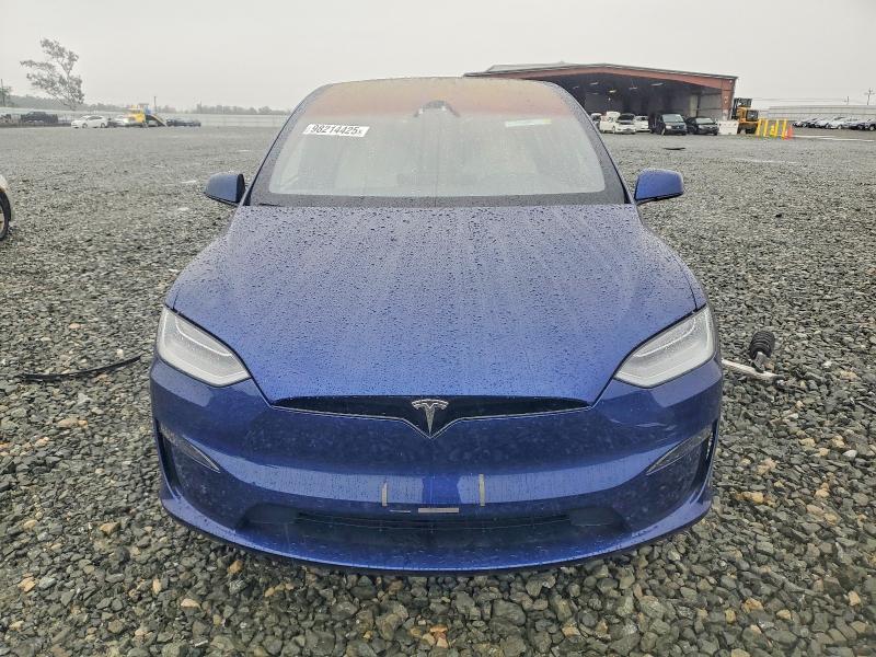 Auction sale of the 2022 Tesla Model X, vin: 7SAXCDE5XNF336736, lot number: 98214425