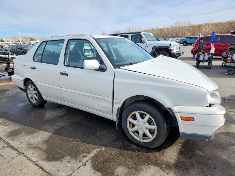 98268865 :رقم المزاد ، 3VWSC81H4SM069094 vin ، 1995 Volkswagen Jetta مزاد بيع