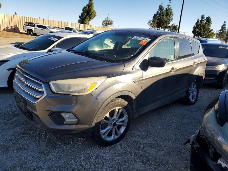 96409955 :رقم المزاد ، 1FMCU0G95HUA82832 vin ، 2017 Ford Escape مزاد بيع