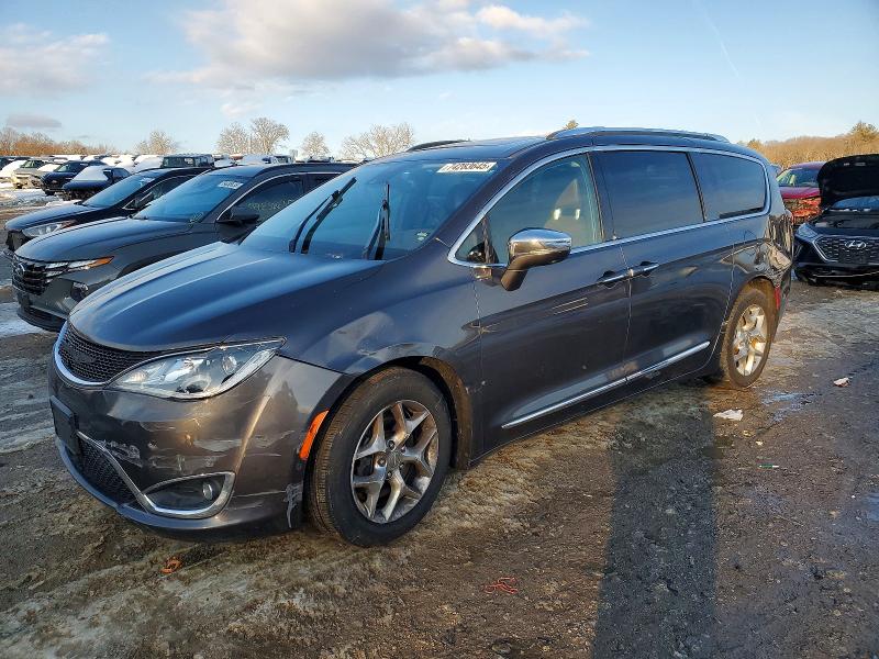 74283645 :رقم المزاد ، 2C4RC1GG0JR182734 vin ، 2018 Chrysler Pacifica مزاد بيع