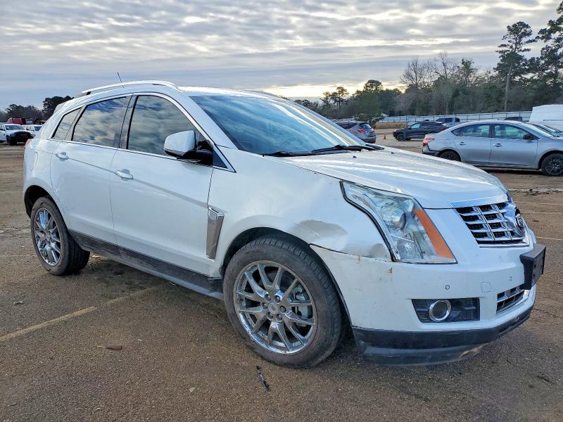 72906025 :رقم المزاد ، 3GYFNDE37FS569994 vin ، 2015 Cadillac Srx Premiu مزاد بيع