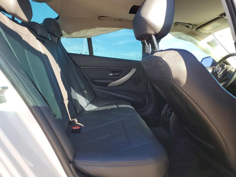 98490425 :رقم المزاد ، WBA3B1G56ENT01099 vin ، 2014 Bmw 320 مزاد بيع