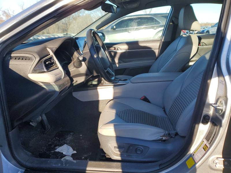 72406185 :رقم المزاد ، 4T1G11AK4MU602279 vin ، 2021 Toyota Camry Se مزاد بيع