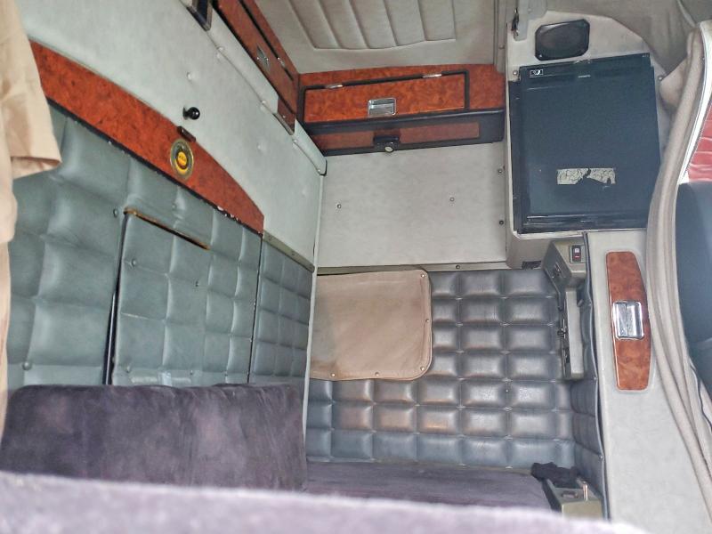 97746355 :رقم المزاد ، 1XP5DB9X62N581871 vin ، 2002 Peterbilt 379 مزاد بيع