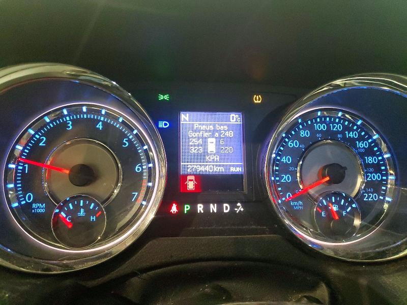 2015 Chrysler Town & Country მანქანა იყიდება აუქციონზე, vin: 2C4RC1CG2FR740256, აუქციონის ნომერი: 74364705