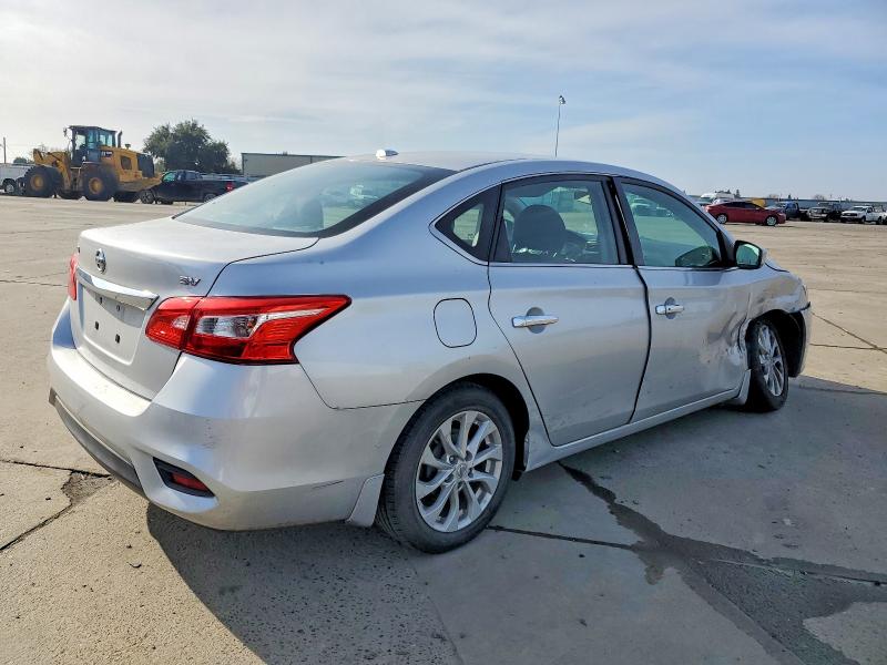 75006415 :رقم المزاد ، 3N1AB7AP0JY256846 vin ، 2018 Niss Sentra مزاد بيع