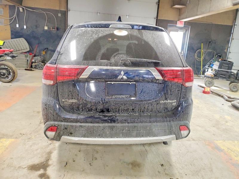 Продаж на аукціоні авто 2018 Mitsubishi Outlander, vin: JA4AD3A33JZ048733, номер лоту: 74450245