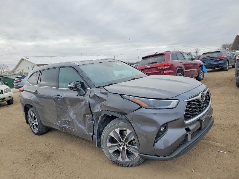 75268615 :رقم المزاد ، 5TDHZRBH9NS225375 vin ، 2022 Toyota Highlander مزاد بيع