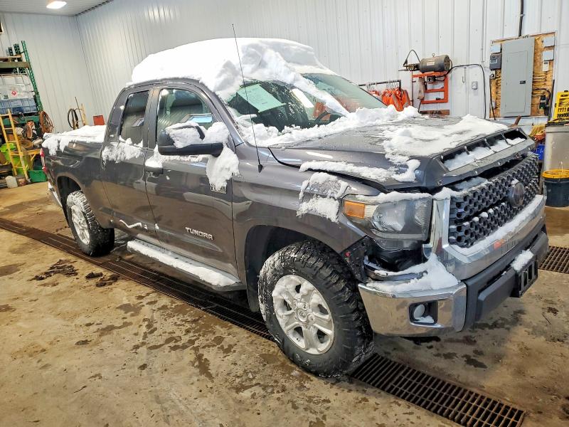 73065765 :رقم المزاد ، 5TFUY5F12JX720898 vin ، 2018 Toyota Tundra مزاد بيع