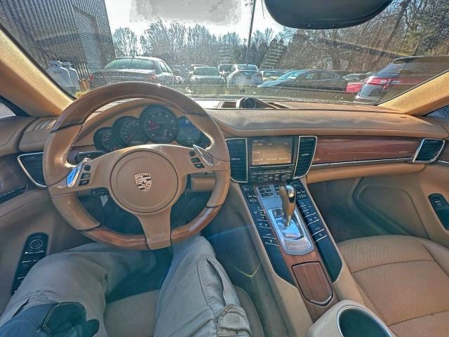72774885 :رقم المزاد ، WP0AA2A77DL010215 vin ، 2013 Porsche Panamera 2 مزاد بيع