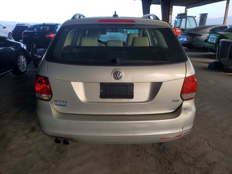 73562565 :رقم المزاد ، 3VWPL8AJ6BM672234 vin ، 2011 Volkswagen Jetta مزاد بيع