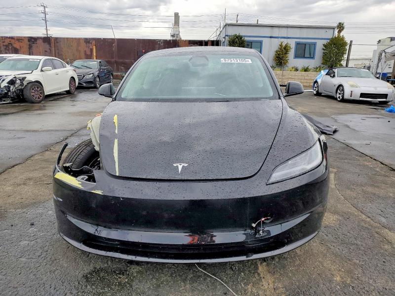 97513105 :رقم المزاد ، 5YJ3E1EA0SF076456 vin ، 2025 Tesla Model 3 مزاد بيع