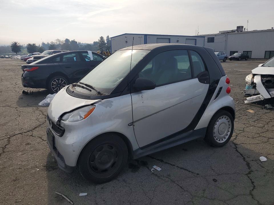 2013 Smart Fortwo მანქანა იყიდება აუქციონზე, vin: WMEEJ3BA1DK687060, აუქციონის ნომერი: 75627825
