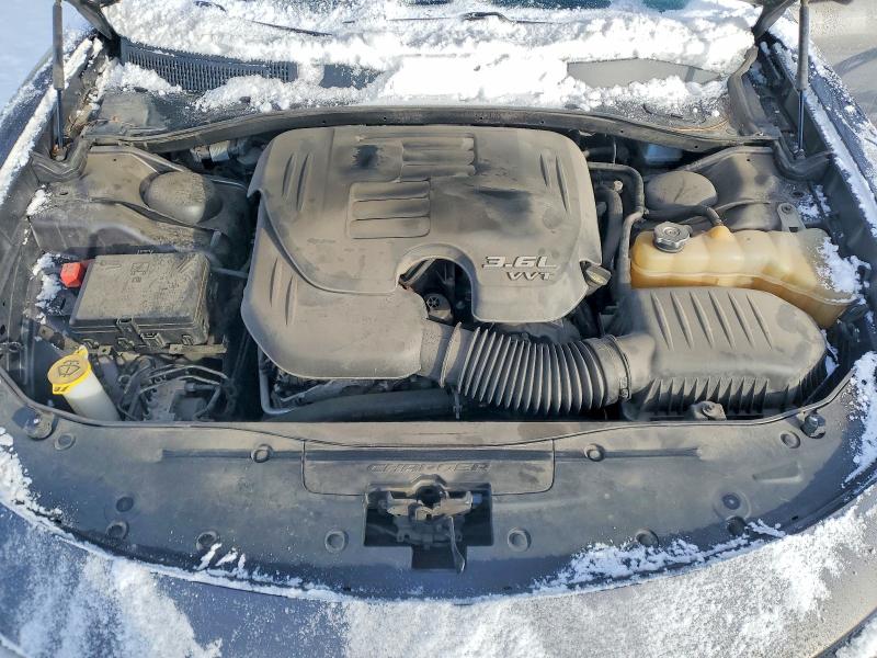 Auction sale of the 2019 Dodge Charger Sxt 4dr, vin: 2C3CDXBG4KH537588, lot number: 74537815
