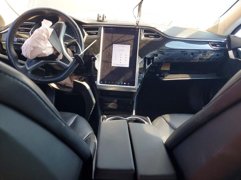 Auction sale of the 2015 Tesla Model S, vin: 5YJSA1H11FF085868, lot number: 75013835