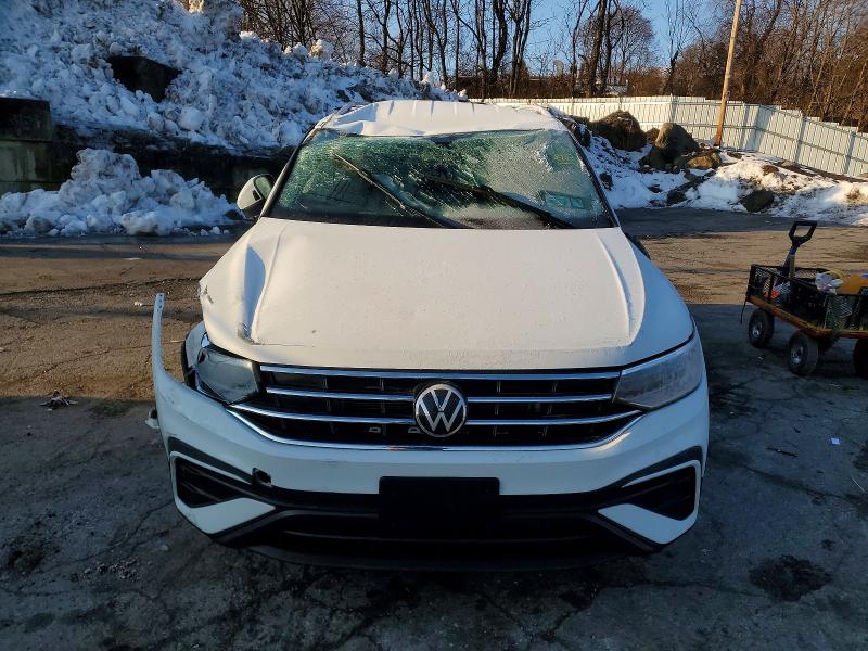 Продажа на аукционе авто 2024 Volkswagen Tiguan, vin: 3VV2B7AX7RM030423, номер лота: 72167305