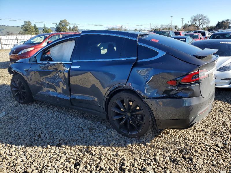 Продажа на аукционе авто 2017 Tesla Model X, vin: 5YJXCDE20HF074510, номер лота: 72489795