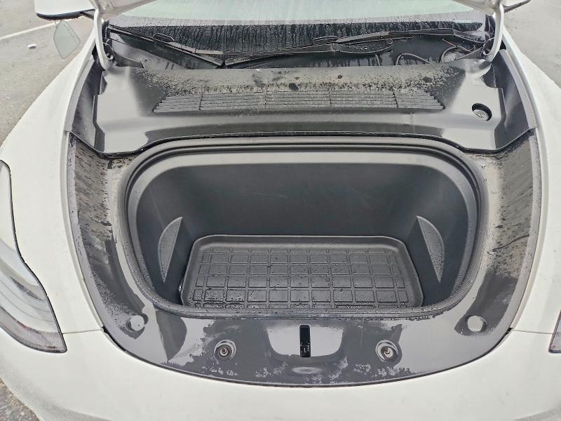 2024 Tesla Model Y მანქანა იყიდება აუქციონზე, vin: 7SAYGDEE8RF165337, აუქციონის ნომერი: 99308815