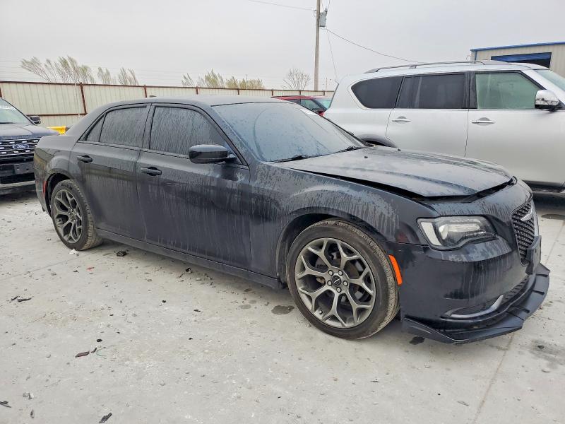 98015345 :رقم المزاد ، 2C3CCAAGXJH208233 vin ، 2018 Chrysler 300 مزاد بيع