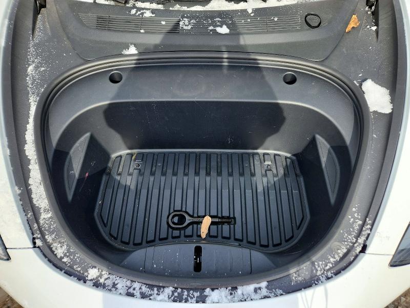 73897785 :رقم المزاد ، 5YJ3E1EB2NF240738 vin ، 2022 Tesla Model 3 مزاد بيع