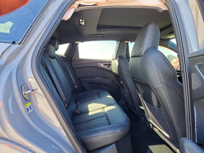 75157835 :رقم المزاد ، WA13UBFZ8RP060030 vin ، 2024 Audi Q4 E-tron مزاد بيع
