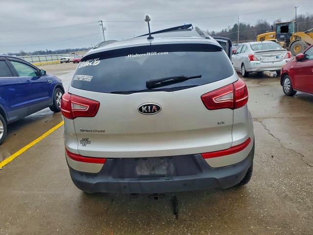 99319815 :رقم المزاد ، KNDPCCA28B7137754 vin ، 2011 Kia Sportage مزاد بيع