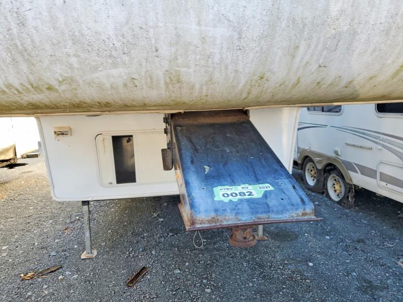 72707375 :رقم المزاد ، 4YDF367254D509931 vin ، 2004 Keystone Montana مزاد بيع