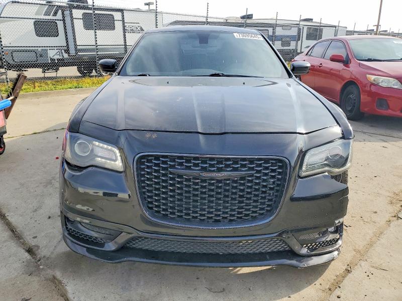 Aukcja sprzedaży 2019 Chrysler 300, vin: 2C3CCABG4KH585429, numer aukcji: 73695645