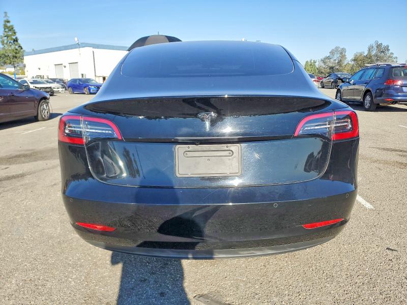 73683705 :رقم المزاد ، 5YJ3E1EA3NF295478 vin ، 2022 Tesla Model 3 مزاد بيع