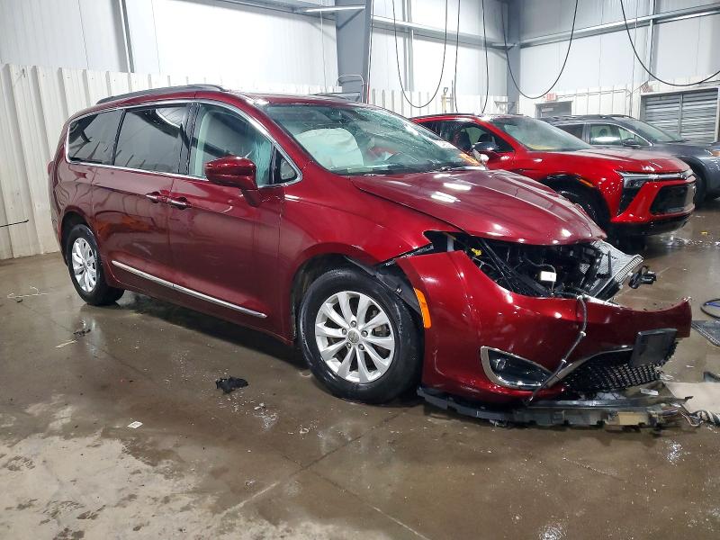 73496375 :رقم المزاد ، 2C4RC1BG1HR768893 vin ، 2017 Chrysler Pacifica مزاد بيع