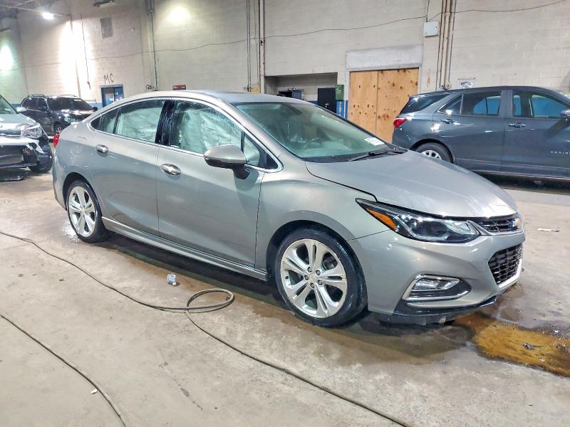 2018 Chevrolet Cruze მანქანა იყიდება აუქციონზე, vin: 1G1BF5SM5J7100021, აუქციონის ნომერი: 99769245