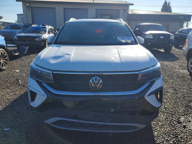 73667505 :رقم المزاد ، 3VVWX7B28NM043102 vin ، 2022 Volkswagen Taos Se مزاد بيع