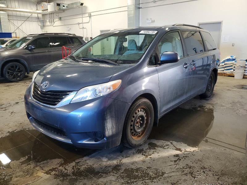2014 Toyota Sienna მანქანა იყიდება აუქციონზე, vin: 5TDKK3DC5ES479383, აუქციონის ნომერი: 74994735