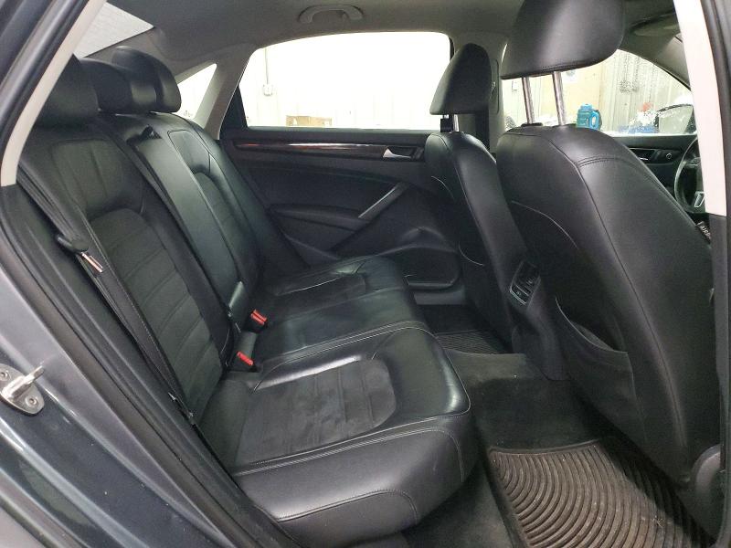 2015 Volkswagen Passat მანქანა იყიდება აუქციონზე, vin: 1VWCV7A30FC027672, აუქციონის ნომერი: 74739505