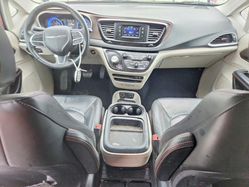 72677365 :رقم المزاد ، 2C4RC1BG0HR739658 vin ، 2017 Chrysler Pacifica مزاد بيع