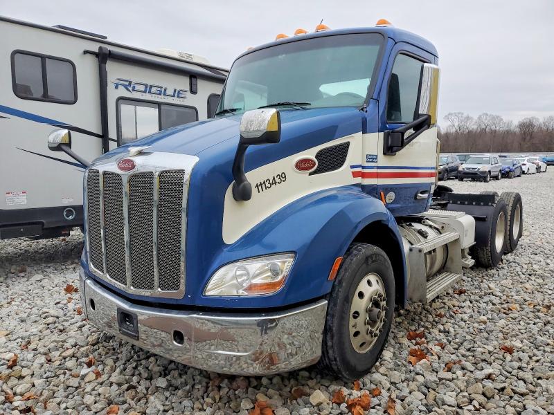 Продажа на аукционе авто 2017 Peterbilt Tractor 579, vin: 1XPBDP9X2HD432212, номер лота: 72363565