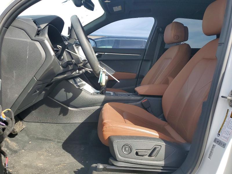 97297335 :رقم المزاد ، WA1DECF30M1042216 vin ، 2021 Audi Q3 مزاد بيع