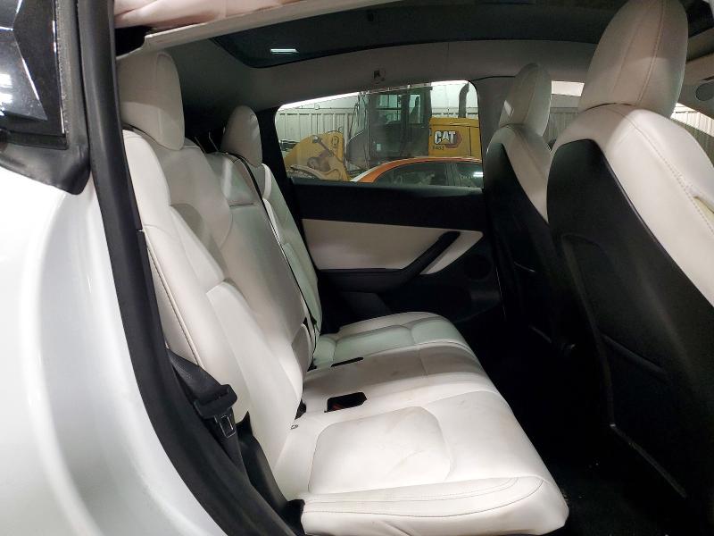 Продажа на аукционе авто 2021 Tesla Model Y, vin: 5YJYGAEE5MF285844, номер лота: 74630105