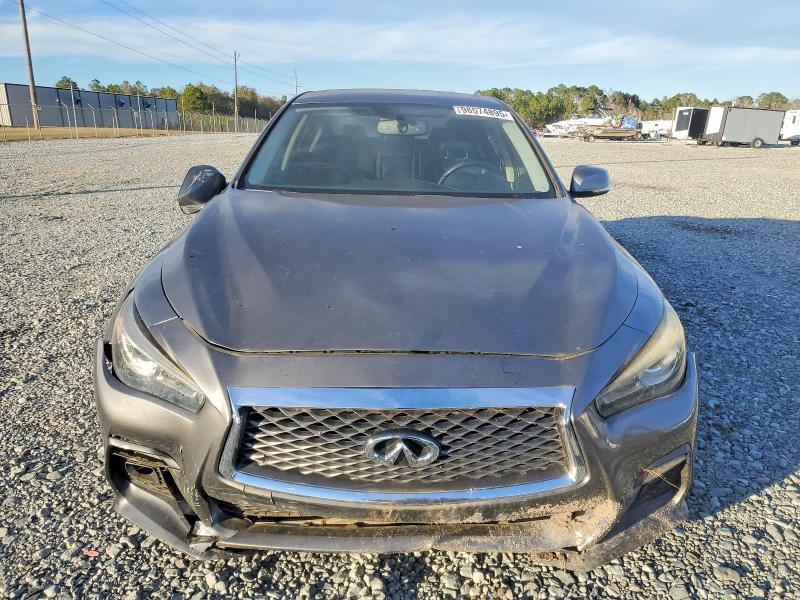 98574895 :رقم المزاد ، JN1EV7AP0JM360717 vin ، 2018 Infiniti Q50 Luxe مزاد بيع