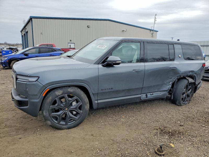 99208915 :رقم المزاد ، 7PDSGBBA4SN073036 vin ، 2025 Rivian R1s مزاد بيع
