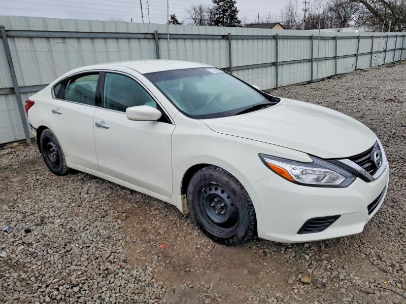 2017 Nissan Altima მანქანა იყიდება აუქციონზე, vin: 1N4AL3AP3HC222525, აუქციონის ნომერი: 72768625