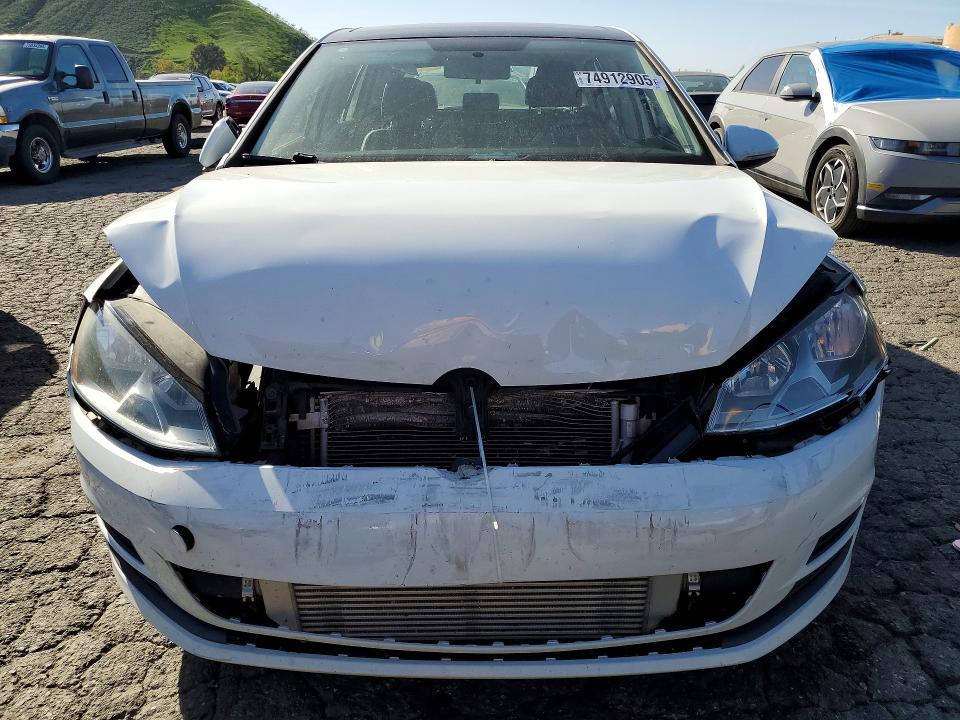 74912905 :رقم المزاد ، 3VW217AU7FM052356 vin ، 2015 Volkswagen Golf مزاد بيع