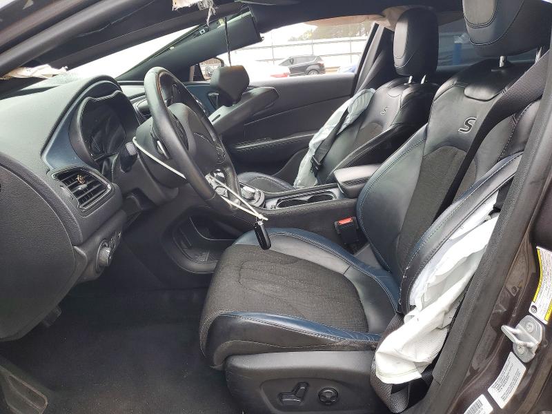 99231325 :رقم المزاد ، 1C3CCCBG4GN125648 vin ، 2016 Chrysler 200 مزاد بيع