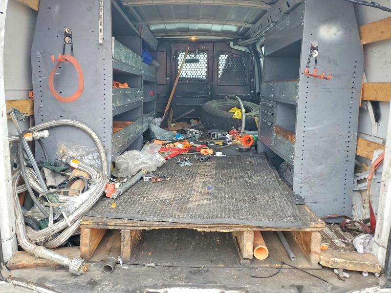 99134005 :رقم المزاد ، 1GCWGAFG3J1912651 vin ، 2018 Chevrolet Express G2500 مزاد بيع