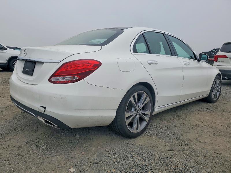 73942805 :رقم المزاد ، 55SWF4JBXHU229328 vin ، 2017 Mercedes-benz C 300 مزاد بيع