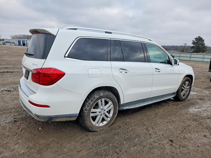 75554965 :رقم المزاد ، 4JGDF6EE0FA575057 vin ، 2015 Mercedes-benz Gl مزاد بيع