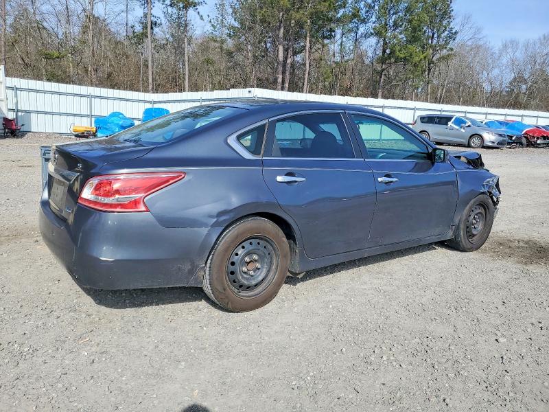 2013 Nissan Altima მანქანა იყიდება აუქციონზე, vin: 1N4AL3AP1DC217964, აუქციონის ნომერი: 74993275