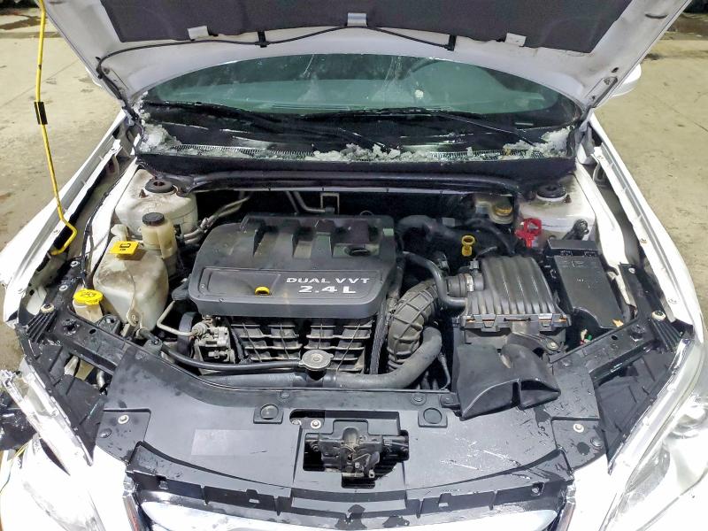 98821315 :رقم المزاد ، 1C3CCBAB2EN208248 vin ، 2014 Chrysler 200 مزاد بيع