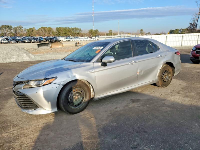 73891525 :رقم المزاد ، 4T1B31HK0KU511467 vin ، 2019 Toyota Camry Le مزاد بيع
