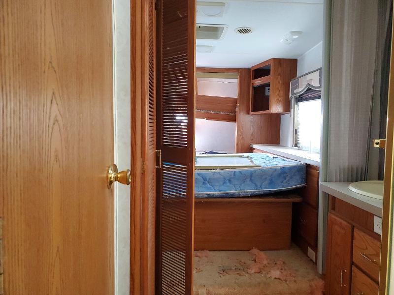 72759655 :رقم المزاد ، 1EA5L342714276134 vin ، 2001 Fleetwood Unknown مزاد بيع